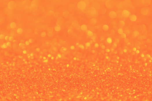 mode, pourquoi de pas choisir des accessoires avec des cristaux brillants. les montres s'accordent parfaitement pour vous mettre en valeur