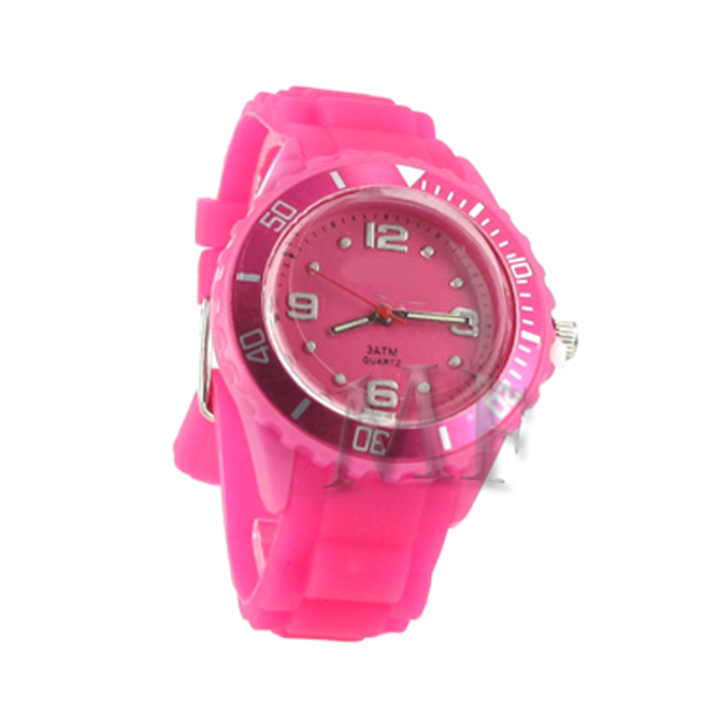 Montre bracelet sport mixte homme femme . Montre étanche avec motif fantaisie. Légère, pratique, étanche